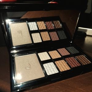Doucee Eyeshadow Pallete